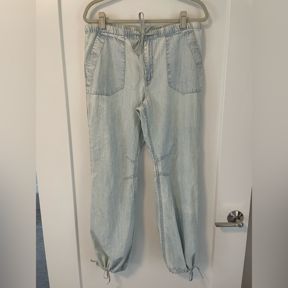 Free People We the Free Low-Rise Balloon Jeans - Light Wash, Drawstring, Size M - Picture 2 of 6